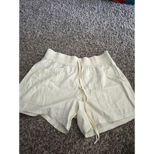Calia by Carrie Underwood Cream Drawstring Athletic Shorts Womens Medium RN